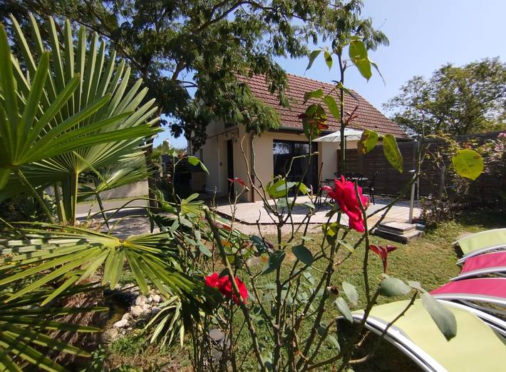 Gîte pour 4 personnes, avec terrasse et jardin dans Saint-Maurice-en-Rivière