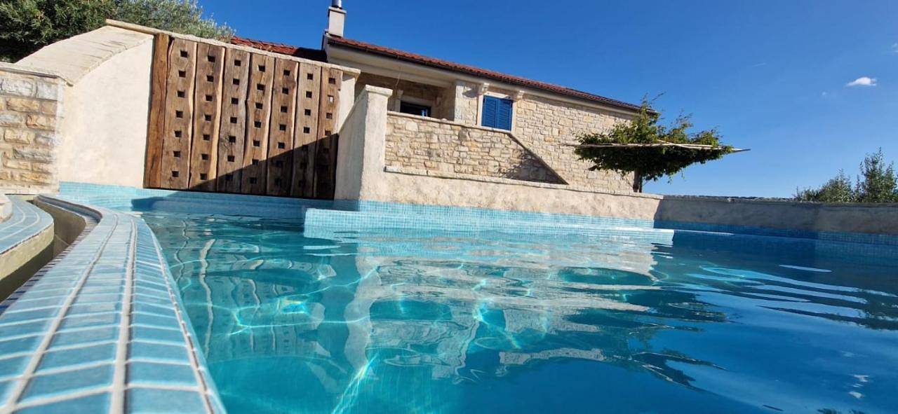 Ganze Wohnung, Three-Bedroom Deluxe Apartment in Kolan, Kolan (Kroatische Adria)