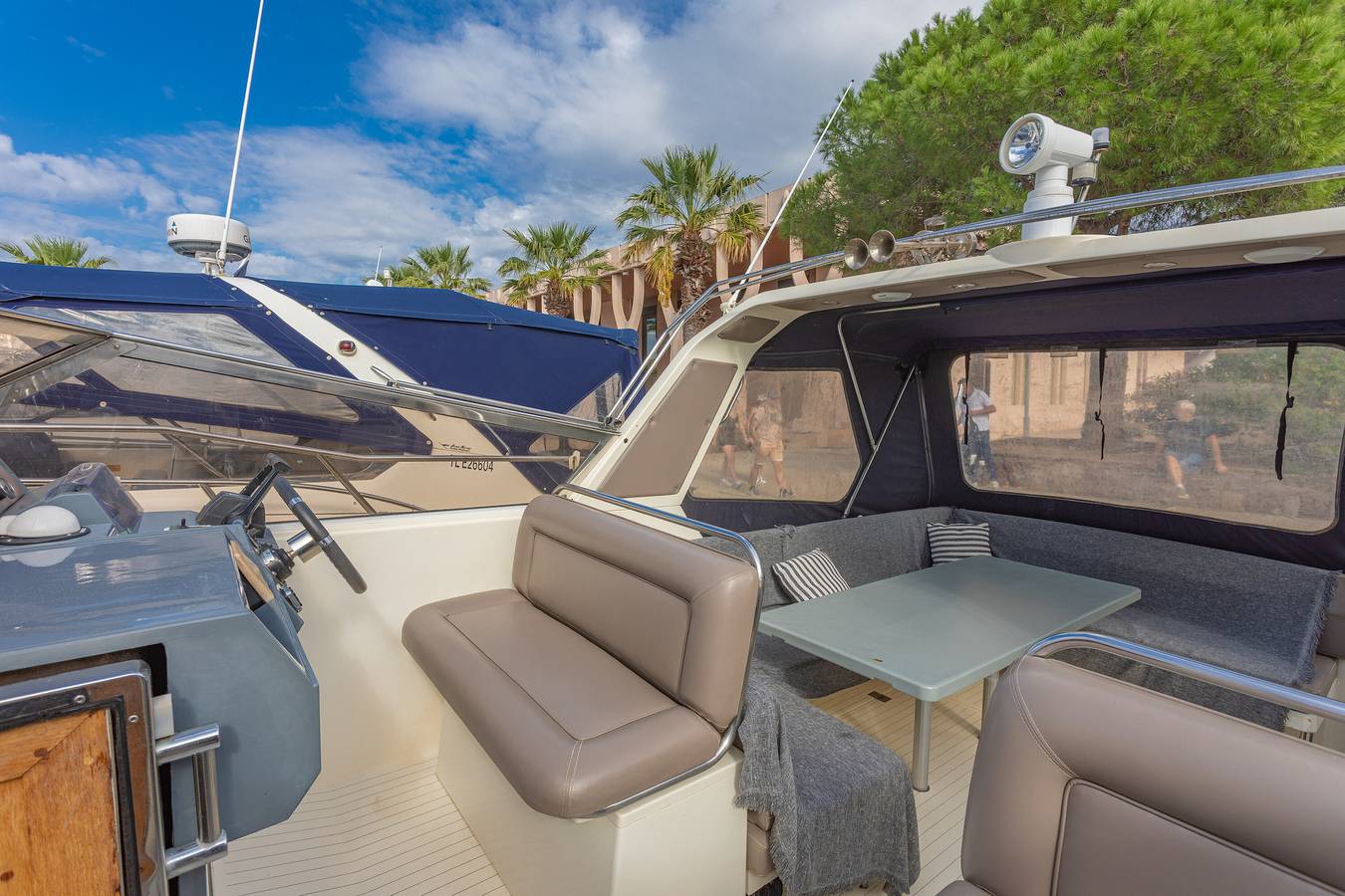 Ολόκληρο το διαμέρισμα, Boat 'Port De Saint-Raphaël' with Sea View and Private Terrace in Saint-Raphaël, Massif de l'Esterel