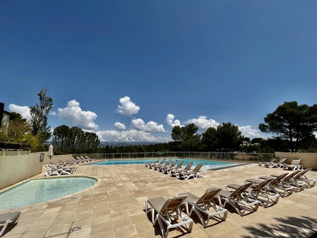Maison de Vacances en Provence avec Piscine à Pont Royal in Mallemort, Région d'Arles