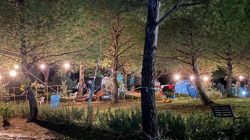 Camping für 8 Personen, mit Whirlpool und Terrasse sowie Garten und Ausblick in Chianti - 3