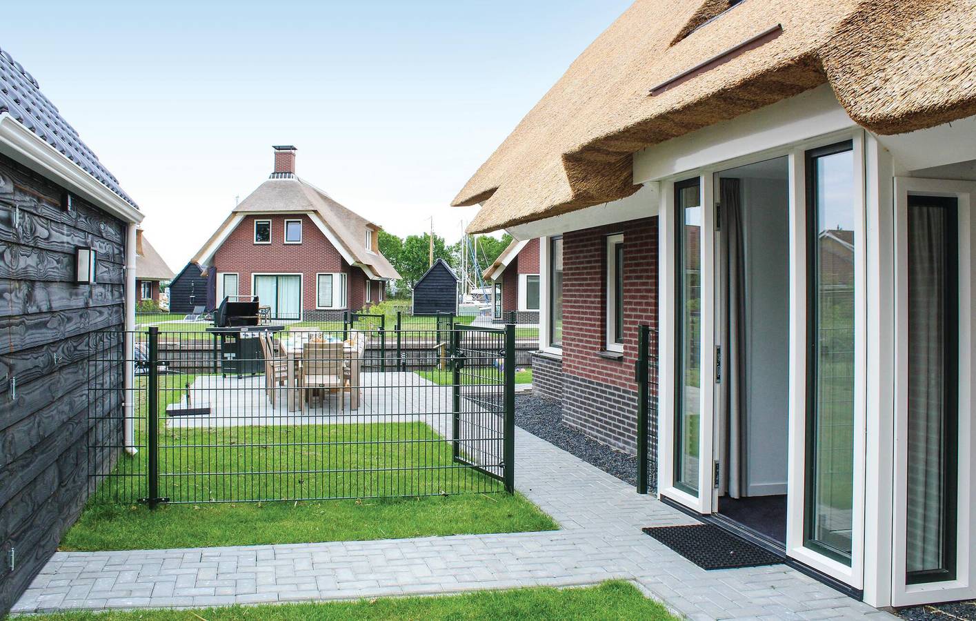 Ferienhaus für 10 Personen mit Terrasse in Idskenhuizen, De Friese Meren