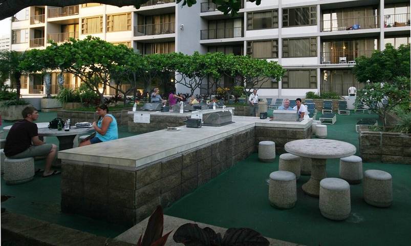 Vacation rental for 4 people, with sauna and balcony as well as hot tub in Honolulu