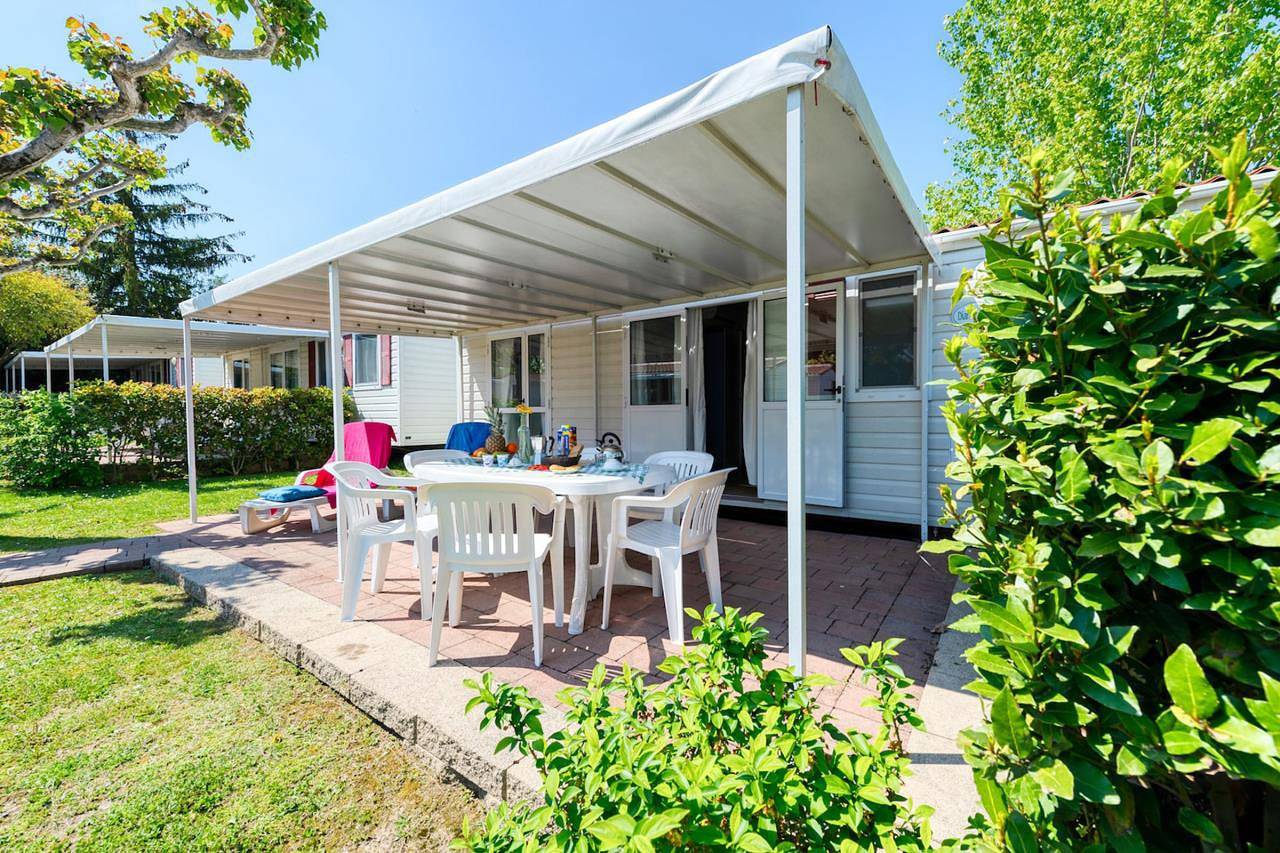 Feriendorf Benedetto Mobilhome Diamante für 6 Personen in San Benedetto (Peschiera del Garda), Peschiera del Garda