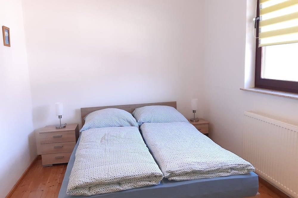 Ganze Wohnung, Villa Kunterbunt Xl ,90qm möbl. Maisonette Wohnung mit Garten,Terrasse und Sauna in Küps, Oberfranken