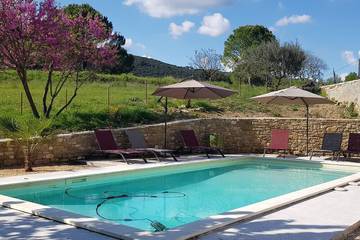 Agriturismo pour 7 personnes, avec jardin à Monoblet