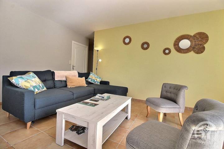 Gîte pour 4 personnes, avec terrasse et jardin à Lannion - 2