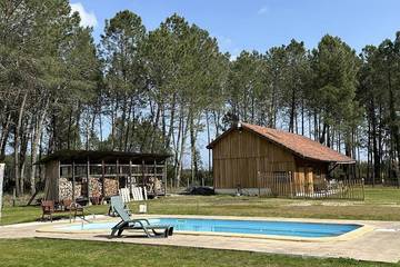 Gîte pour 2 personnes, avec piscine à Linxe