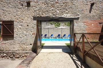 Gîte pour 8 personnes, avec jardin à Pailloles