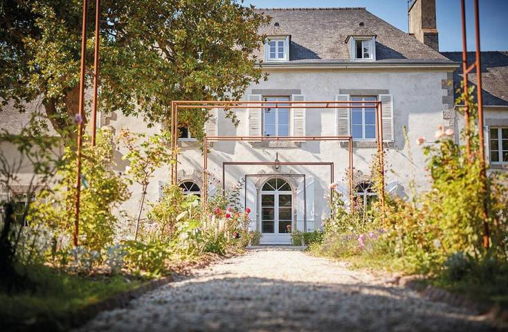 Chambre d’hôte pour 2 personnes, avec Terrasse et Jacuzzi ainsi que Jardin et Piscine à Saint-Briac-sur-Mer