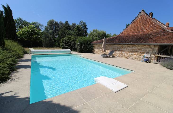 Gîte pour 4 personnes, avec piscine et jardin dans le Jura - 2
