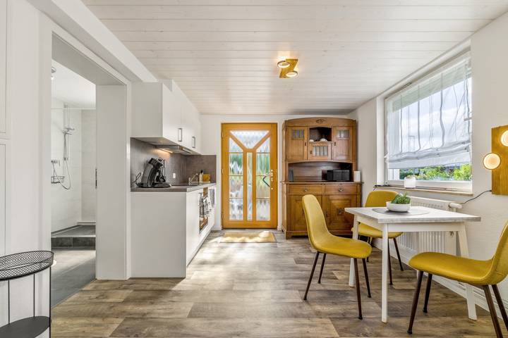 Hel lejlighed, Apartment “Echaztal” with Private Terrace and Garden in Pfullingen, Neckar-Alb