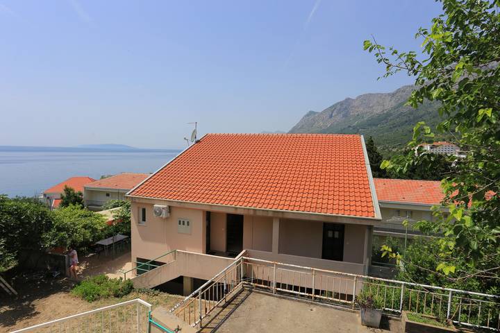 Apartament wakacyjny dla 5 osób, z balkon/ taras w Gradac
