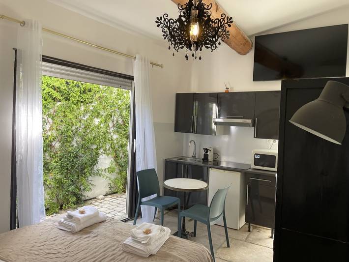 Maison de vacances pour 2 personnes, avec jardin ainsi que piscine et balcon, animaux acceptés à Aix-en-Provence