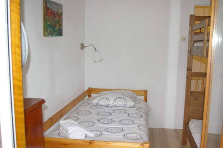 Ganze Wohnung, T3. 2 Bed Apart Private Garden, 200 m zum Strand. Fahrräder, Wäsche, Reinigung Inklusive in Saint-Jorioz, Parc naturel régional du Massif des Bauges