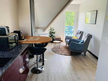 Gîte pour 2 personnes, avec terrasse ainsi que jardin et vue à Pouzac