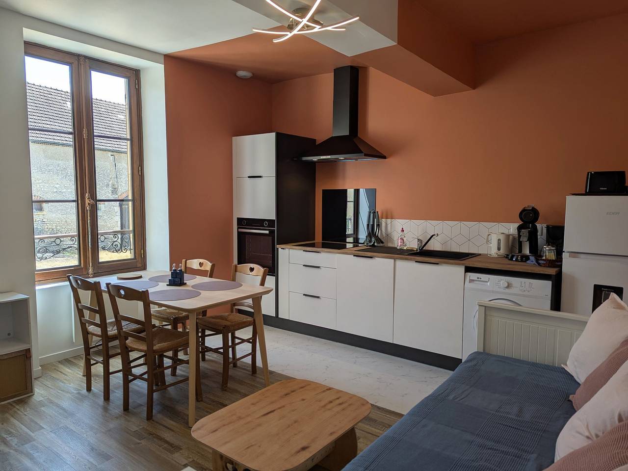 Gîte chaleureux 4 pers, terrasse, proche Loire in Beaulieu-sur-Loire, Région de Montargis