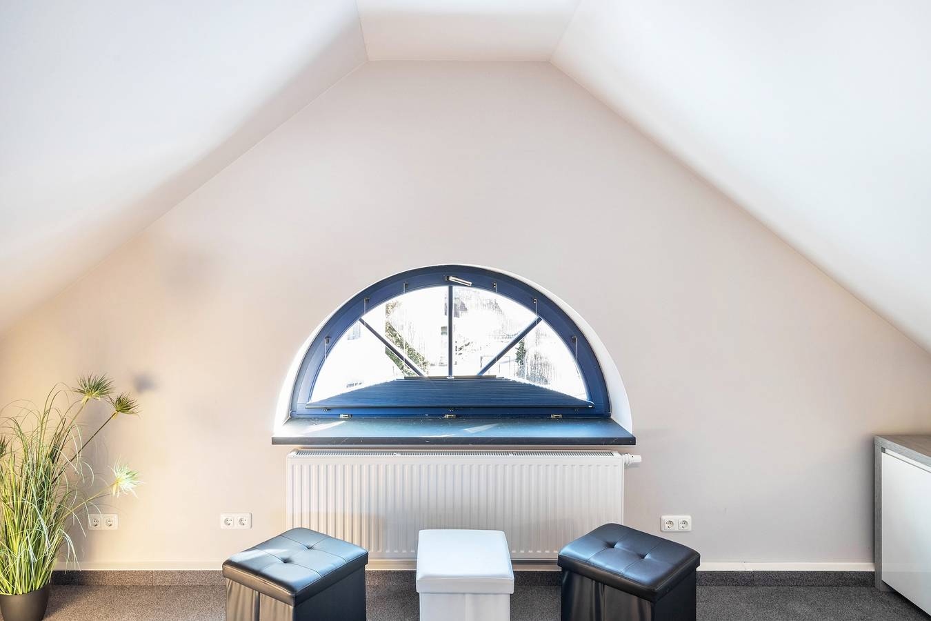 Ganze Wohnung, Apartment 'Über dem Pub' mit Wlan und Klimaanlage in Michendorf, Mittelmark