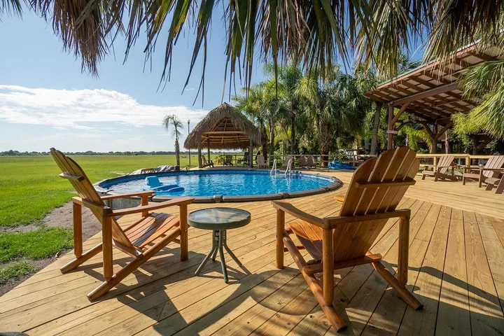 Log cabin for 4 people, with pool and terrace as well as yard, with pets - 1