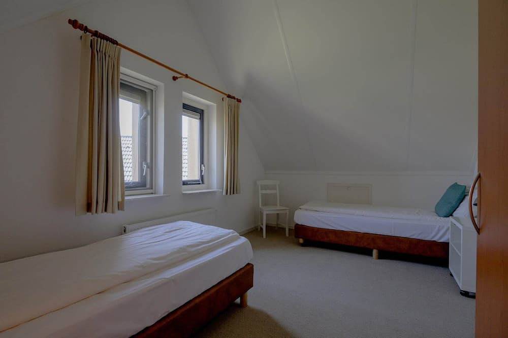 Bungalow in Sondel nahe Slotermeer in Ijsselmeer
