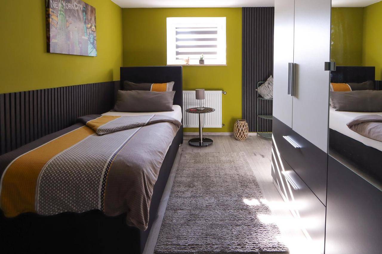 Ganze Wohnung, Two-Bedroom Apartment in Wadgassen, Saargau