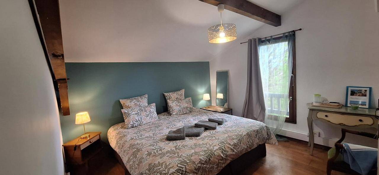 Double Room with Private Bathroom in Hendaye, Région de Bayonne