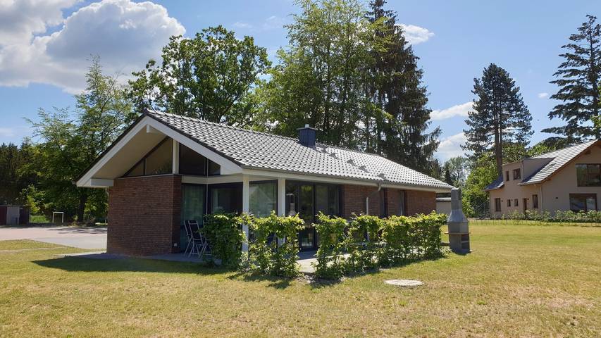Ferienhaus für 4 Personen, mit Garten, kinderfreundlich in Lenz