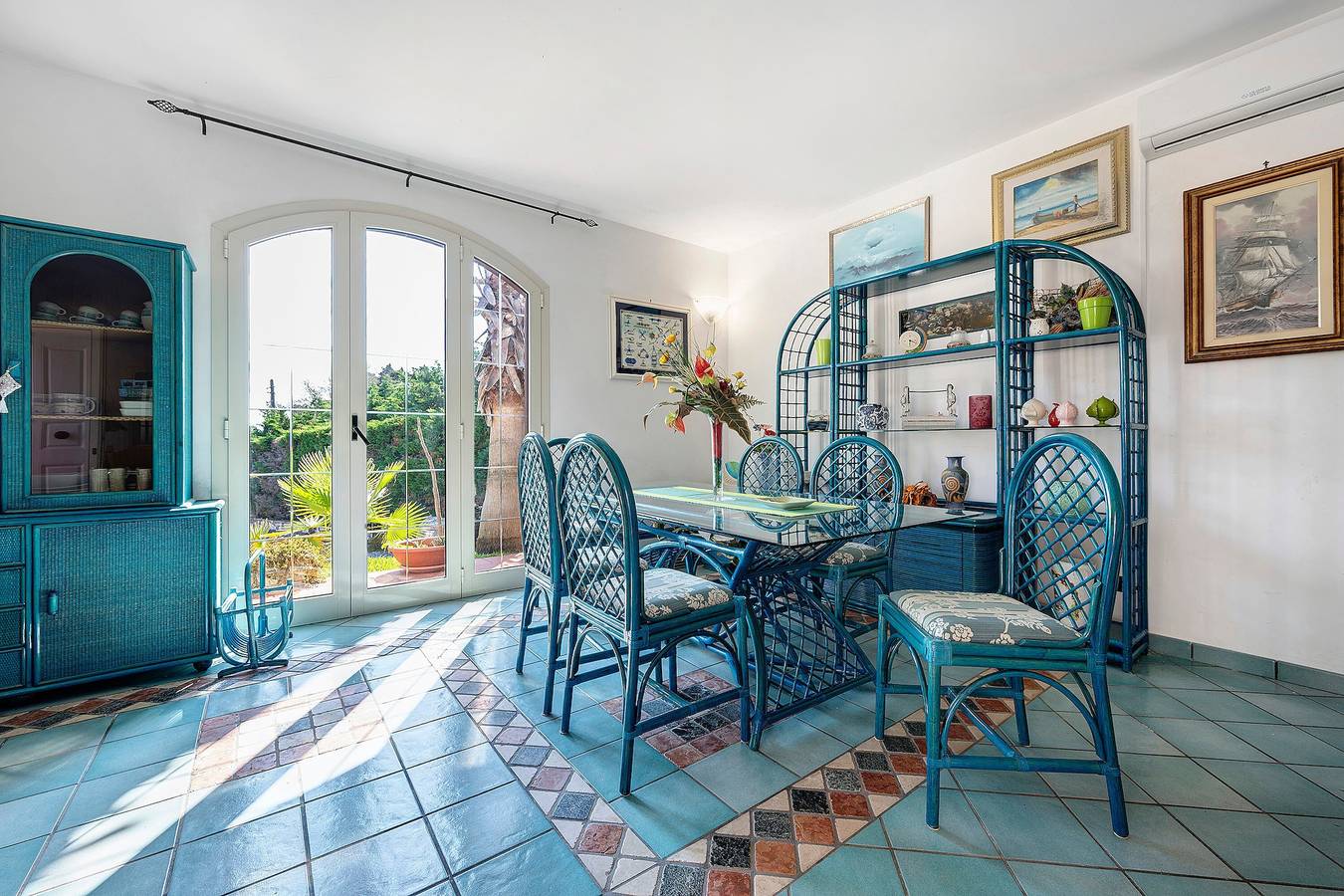 Typical Salento Villa on the Coast with Jacuzzi in Santa Cesarea Terme, Lecce Province