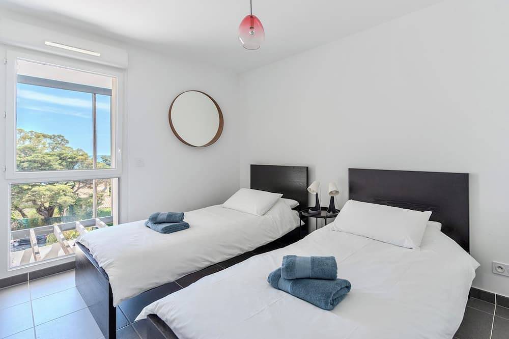 Apartamento entero, Appartement 50m Plage des Salins Vue Mer Terrasse Piscine 2 Parkings 2 Chambres in Hyeres, Parque nacional Port-Cros