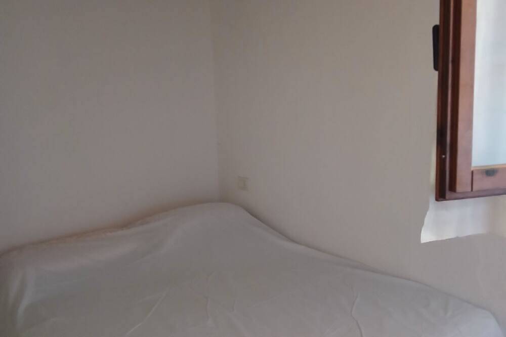 Ganze Wohnung, Apartment with garden in I Sugheri in Porto Istana, Gallura