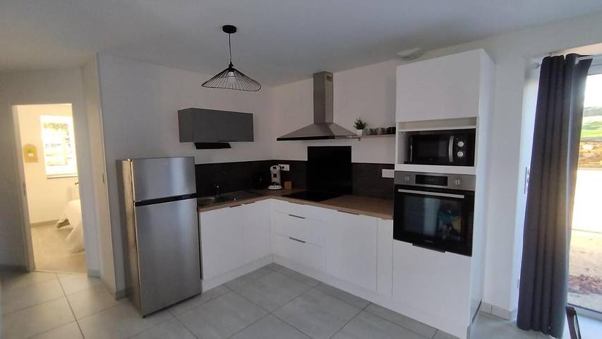 Location de vacances pour 6 personnes, avec vue et jardin à Pleucadeuc - 4