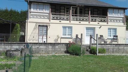 Gîte pour 2 personnes, avec jardin à Pleine-Fougères