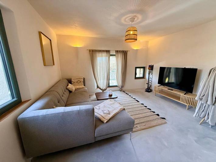 Location de vacances pour 8 personnes, avec terrasse et jacuzzi à Saint-Paul-les-Fonts - 2