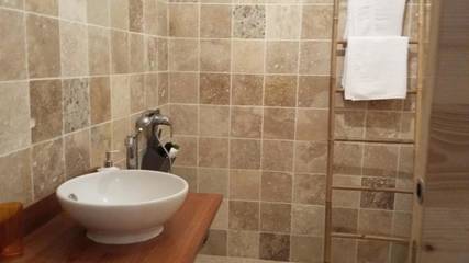 Chambre d’hôte pour 2 personnes, avec vue à Solliès-Ville