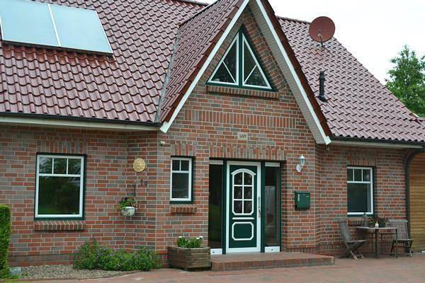 Ferienhaus für 8 Personen, mit Terrasse und Garten in Neugarmssiel