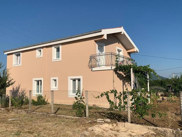 Ganze Wohnung, 2-Zimmer-Ferienwohnung mit Balkon Katuni, Zagora A-18344-a in Makarska Riviera