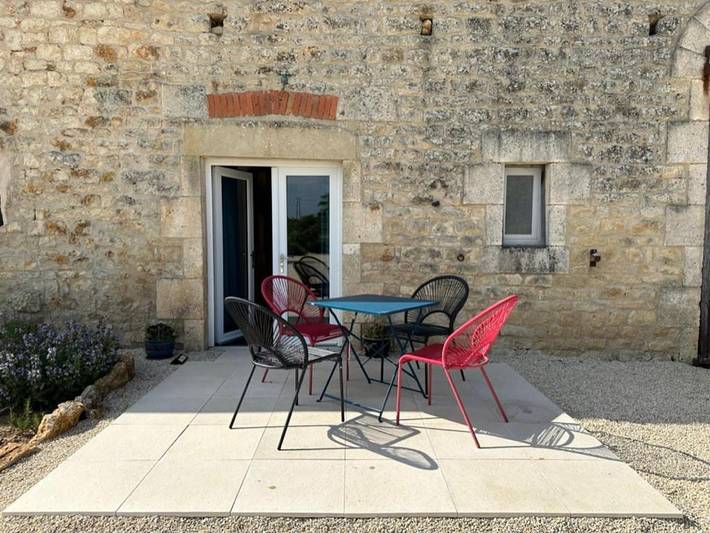 Chambre d’hôte pour 2 personnes, avec Terrasse et Jardin ainsi que Piscine et Vue à Londigny