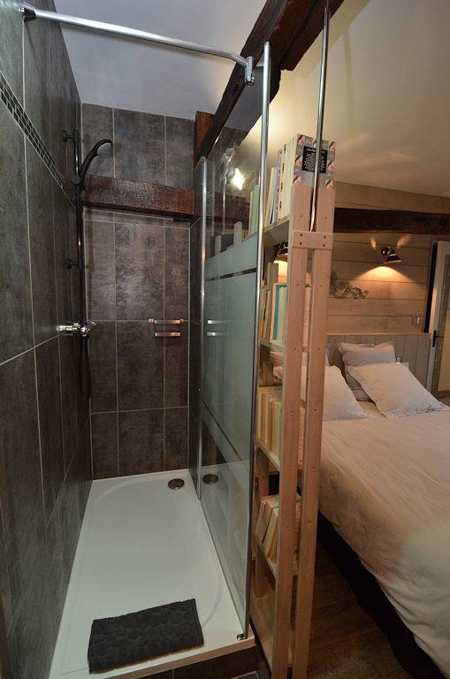 Guesthouse Les Conviv'hôtes - Chambre Loft in Chartres, Région de Chartres