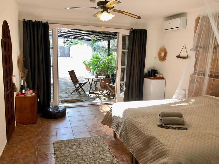 Maison d’hôte pour 4 personnes, avec terrasse ainsi que jardin et piscine à Teulada - 2