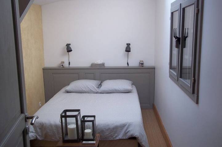 Gîte pour 4 personnes, avec jardin à La Ville-ès-Nonais - 2