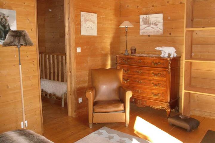 Tipico scandinavo chalet Cauterets centro, vicino alla ski lift in Font-Romeu-Odeillo-Via, Parco naturale regionale dei Pirenei catalani