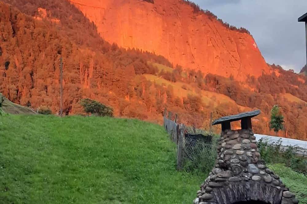 Ganze Wohnung, Ferienwohnung Vitznau für 1 - 4 Personen mit 2 Schlafzimmern - Ferienwohnung in Vitznau, Vierwaldstättersee