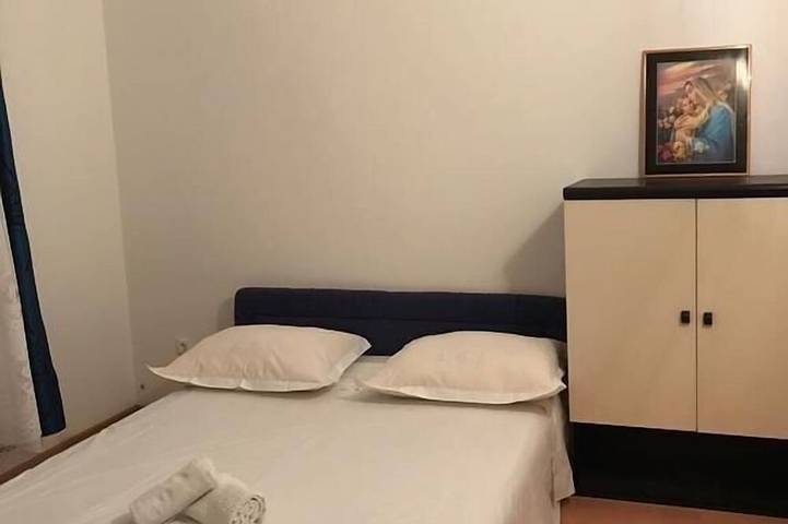 Ganze Wohnung, 2-Zimmer-Ferienwohnung mit Balkon Katuni, Zagora in Makarska Riviera