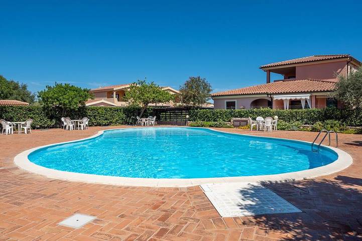 Appartamento per 4 persone, con balcone e piscina nonché giardino in Murta Maria