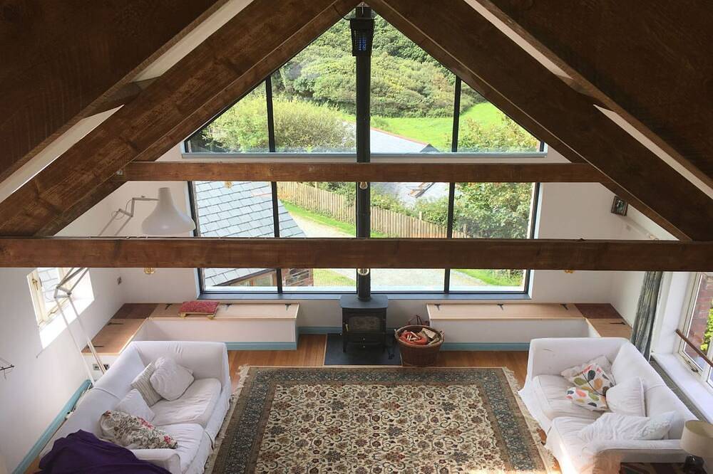Escape to coastal bliss at this stylish family retreat of Lower Hillcott in Crackington Haven, Pentire Point - Widemouth