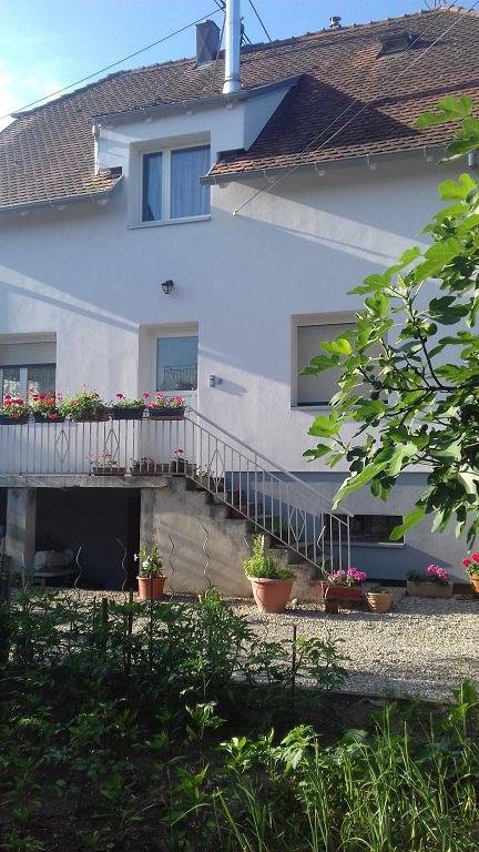 Gîte pour 4 personnes, avec terrasse et jardin - 1