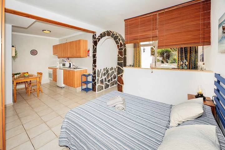 Appartement entier, Lanzahost \"Casa Christina\" in Playa Bastián, Teguise