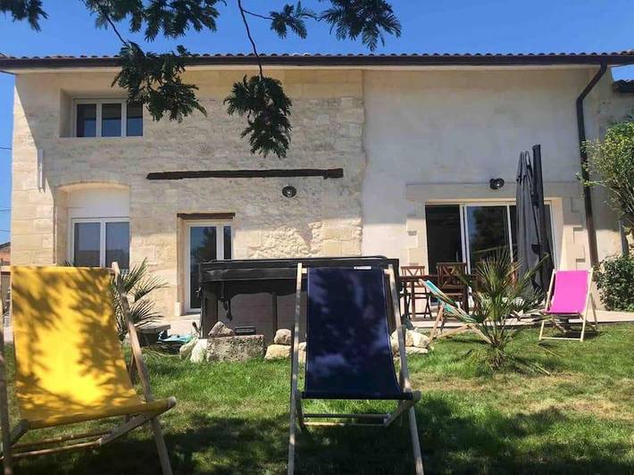 Location de vacances pour 10 personnes, avec jardin et jacuzzi à Soussans - 2