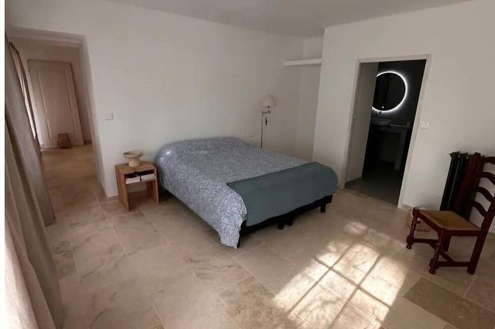 Location de vacances pour 10 personnes, avec Balcon et Jardin à Travaillan - 2