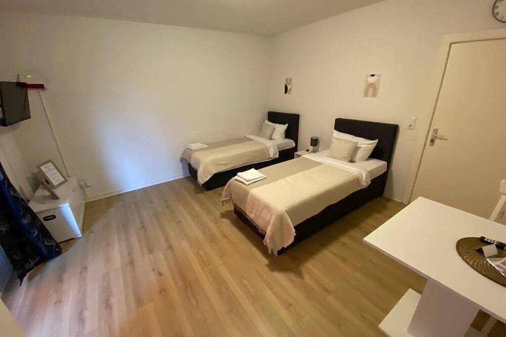 Lessingstraße 13 - 3 Schlafzimmer mit Balkon in Neumünster, Schleswig-Holstein Binnenland